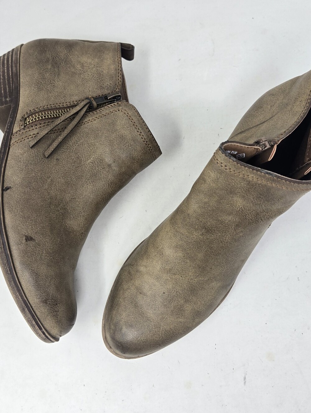 Rampage Faux-Leather Pointed Toe Suede Ankle Booties Women's Size 8 1/2M
